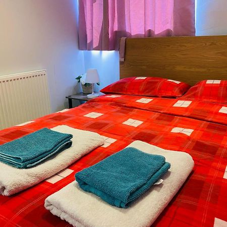1 Studio Room Near Central Londen Buitenkant foto